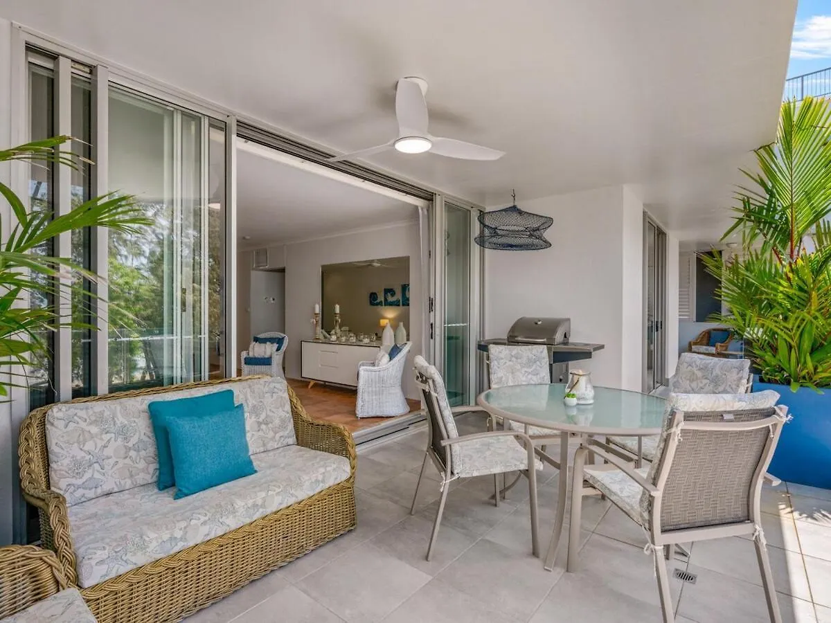 Paringa Beachfront Apartment 7 With Ocean Views Palm Cove Australia