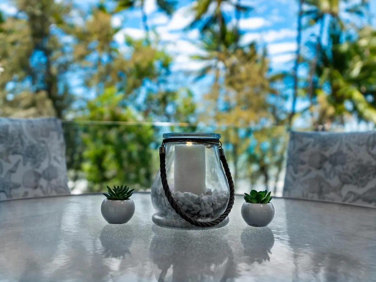 Paringa Beachfront Apartment 7 With Ocean Views Palm Cove 0*,  Australia