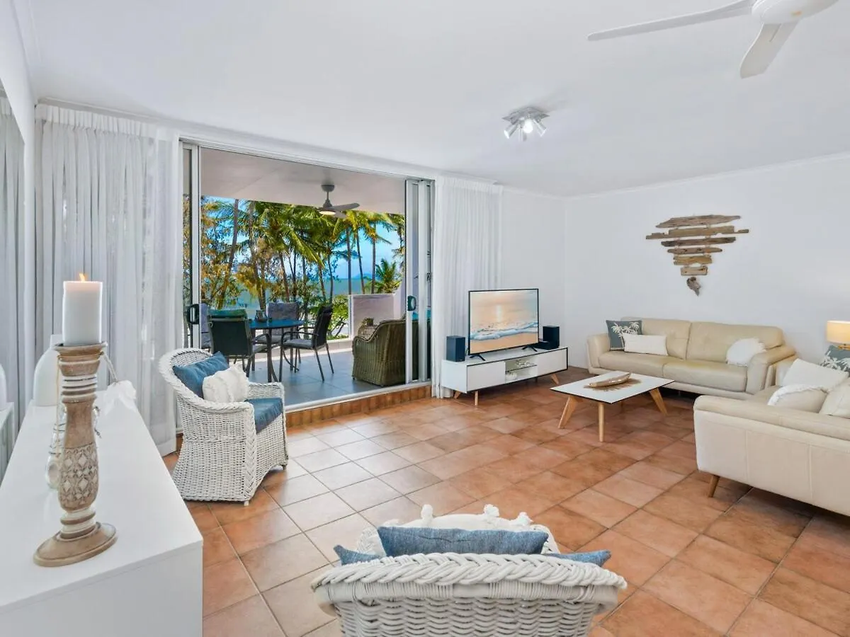 Paringa Beachfront Apartment 7 With Ocean Views Palm Cove