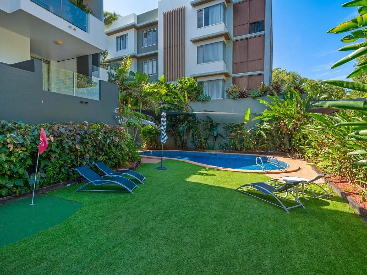 Paringa Beachfront Apartment 7 With Ocean Views Palm Cove